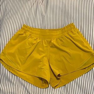 Lululemon Hotty Hot Shorts 4”